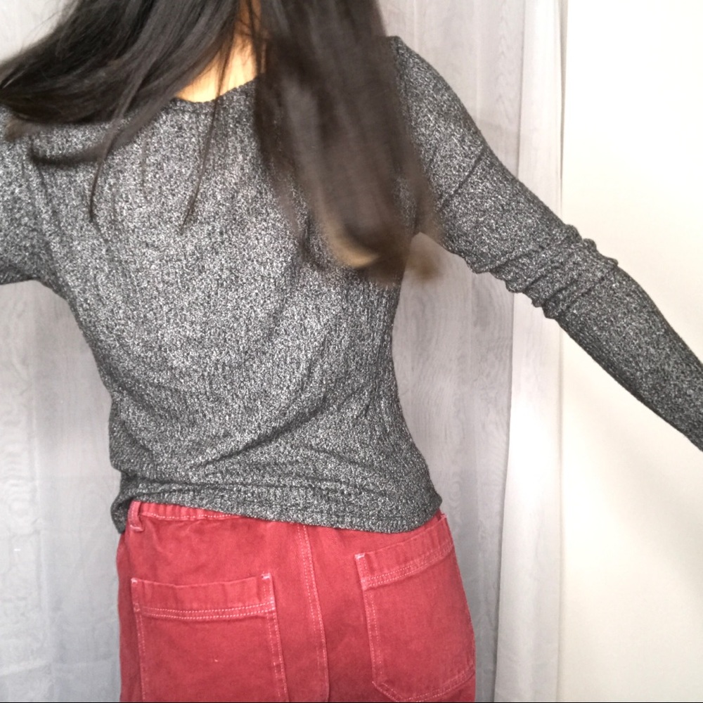 SOLD Brandy Melville long sleeve - Picture 4 of 7